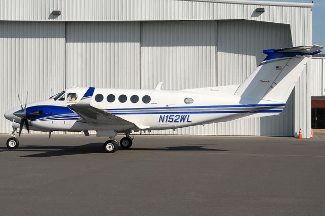 Beechcraft Super King Air 200 (N152WL)