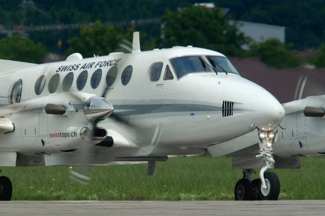 Beechcraft 1900 (T729) - Wird in naher Zukunft durch ex REGA Challengers ersetzt