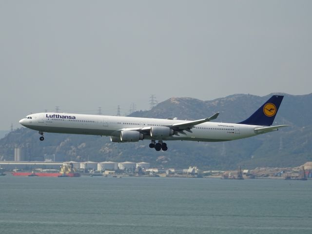 Airbus A340-600 (D-AIHV)