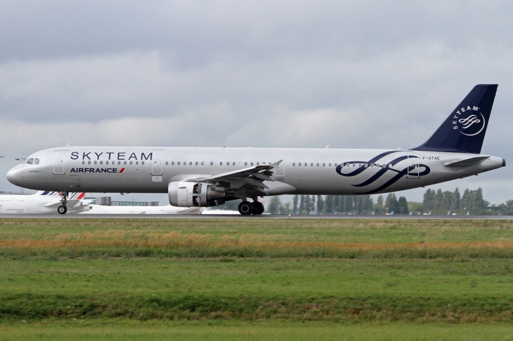 Airbus A321 (F-GTAE) - "SkyTeam" livery