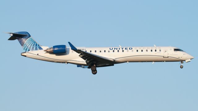 Canadair Regional Jet CRJ-700 (N553GJ)