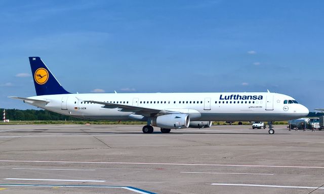 Airbus A321 (D-AIDW)