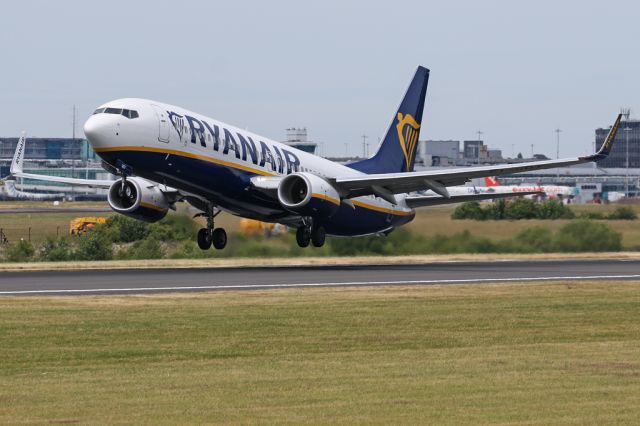 Boeing 737-800 (EI-GDT) - RYR5881 on the short hop across the Irish Sea to Belfast.