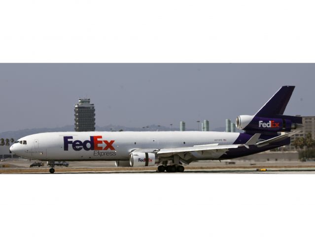 Boeing MD-11 (N572FE)