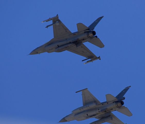 Lockheed F-16 Fighting Falcon — - phoenix sky harbor covid19 tribute flyby 01MAY20