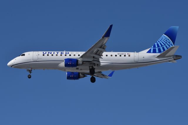 Embraer 175 (N728YX) - 23-L 02-17-24