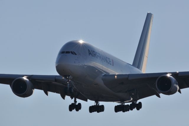 Airbus A380-800 (F-HPJD) - 2012/12/24