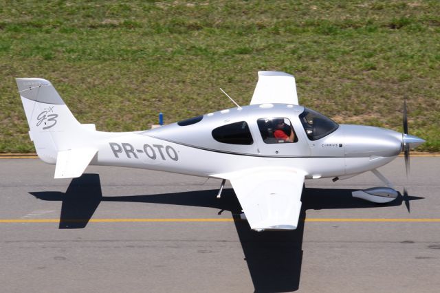 Cirrus SR-22 (PR-OTO)