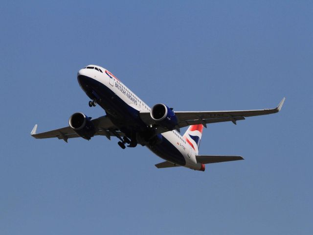 Airbus A320 (G-TTNC)