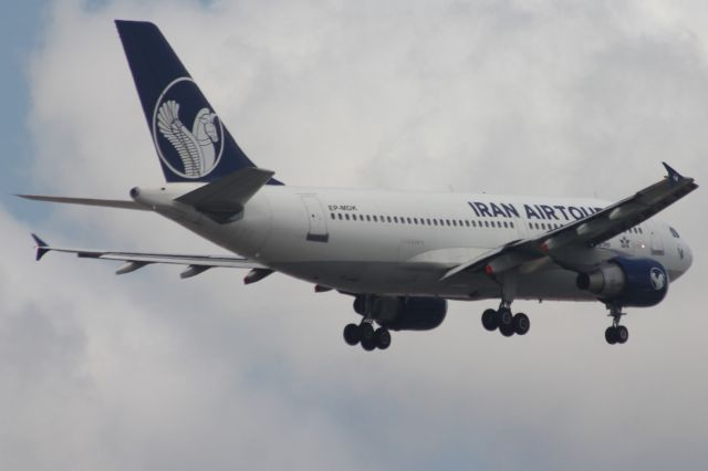 Airbus A310 (EP-MDK)