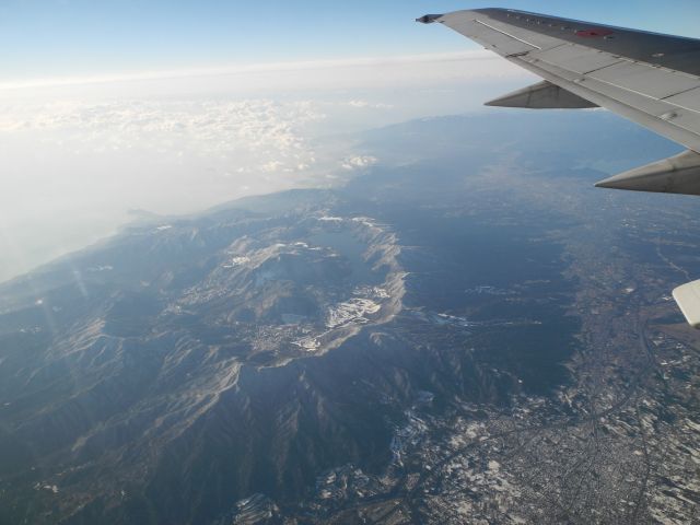 Boeing 737-700 (JA737F) - 21.Feb.2013  Over the sky at Hakone area in japan !!