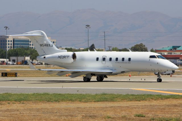 Bombardier Challenger 300 (N548XJ)