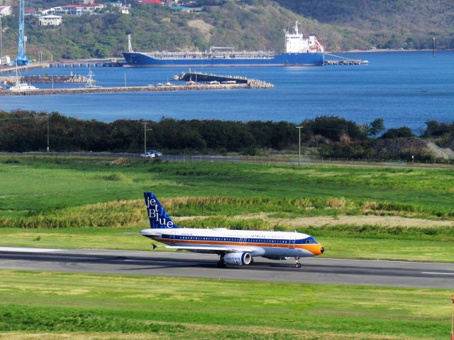 Airbus A320 (N763JB)