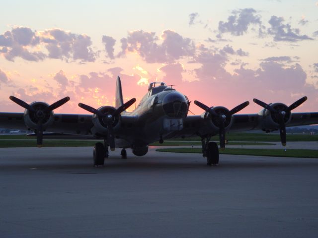 Boeing B-17 Flying Fortress —