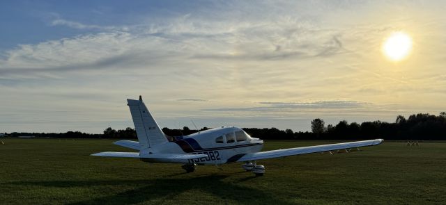 Piper Cherokee (N32082)