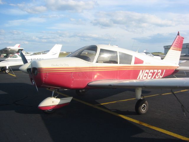 Piper Cherokee (N6673J)