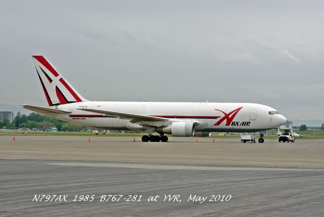 BOEING 767-200 (N797AX)