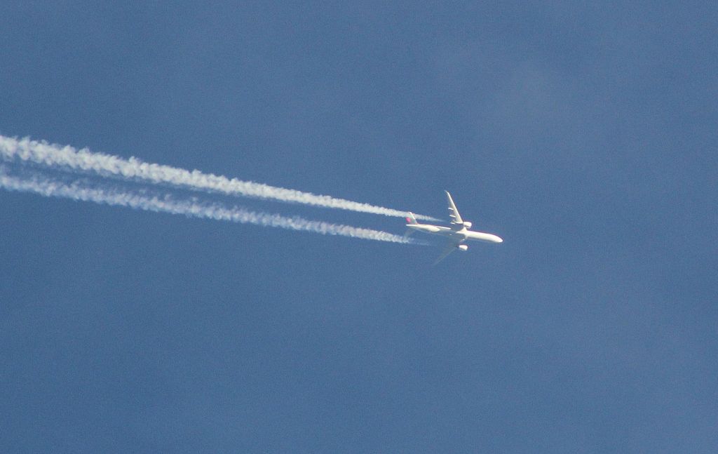 BOEING 777-300 (TC-JJM)