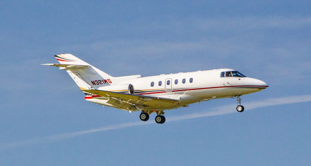 Hawker 800 (N321MS)