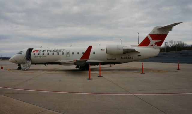 Canadair Regional Jet CRJ-200 (N884AS)