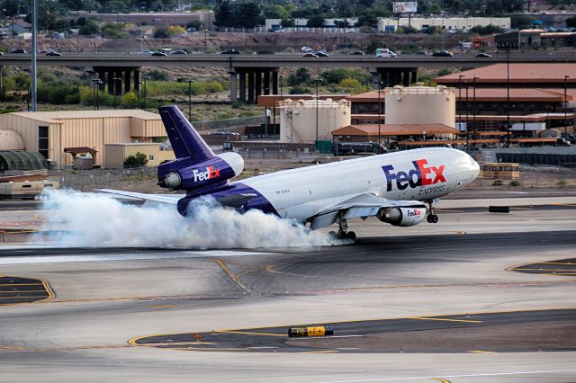 McDonnell Douglas DC-10 (N316FE)