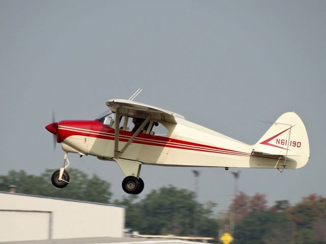 Piper PA-22 Tri-Pacer (N6119D)