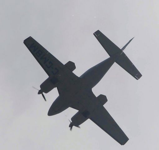Piper Navajo (C-GMBM)