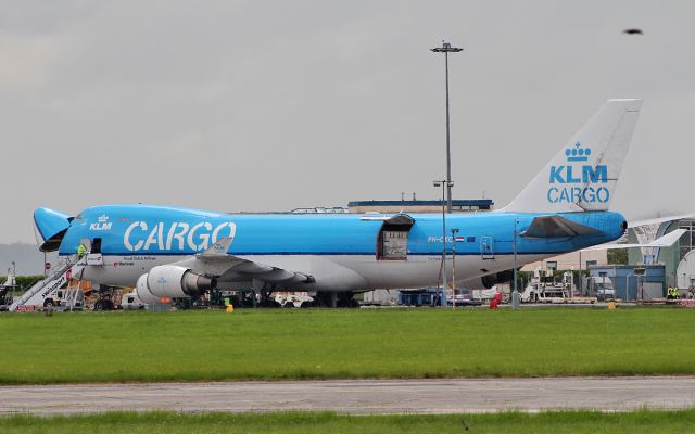 Boeing 747-400 (PH-CKC) - klm cargo b747-406f ph-ckc diverting to shannon while routing miami to amsterdam due to fire alarm indication in the cargo hold 12/5/18.