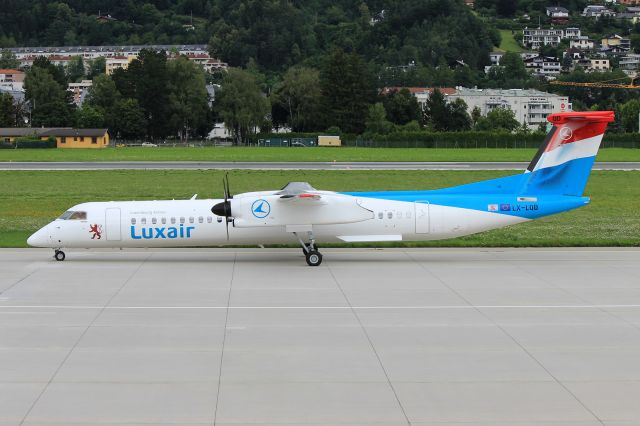de Havilland Dash 8-400 (LX-LQD)