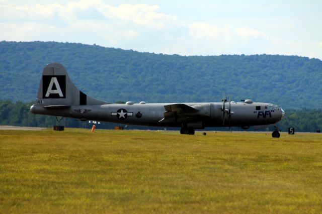 Boeing B-29 Superfortress (NX529B) - The B29 Fifi lines up on runway 33 in June 8, 2012.