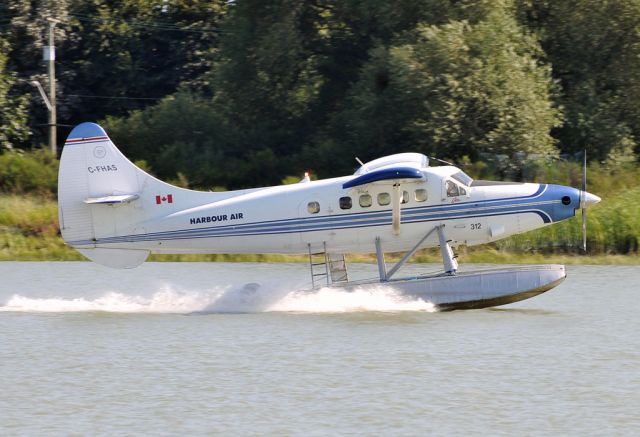 De Havilland Canada DHC-3 Otter (C-FHAS)