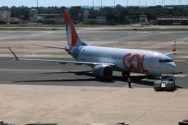 Boeing 737-700 (PS-GPC)