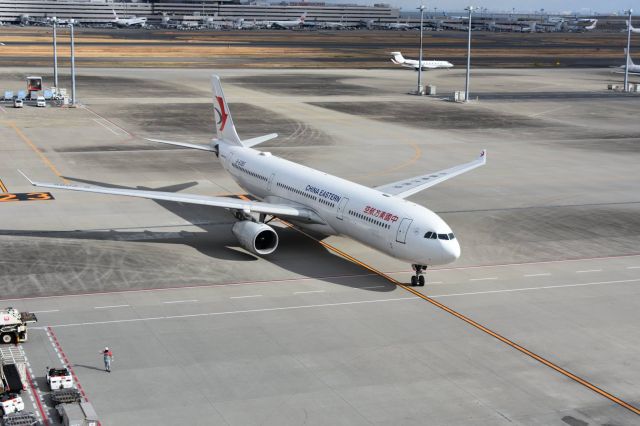 Airbus A330-300 (B-6085)