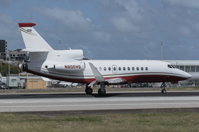 Dassault Falcon 900 (N900VG)