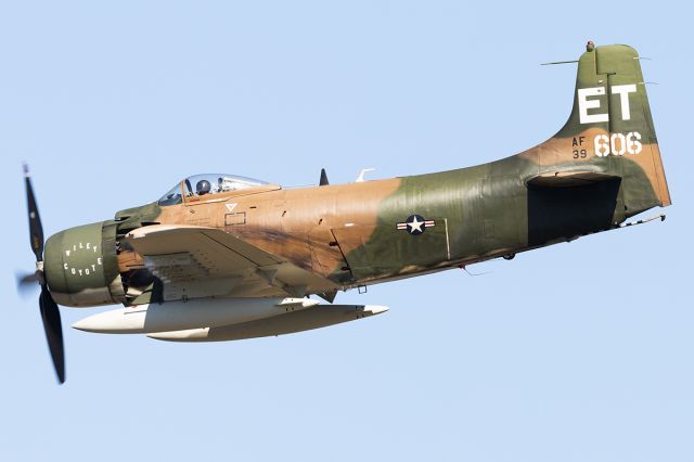 Douglas AD Skyraider (N39606)