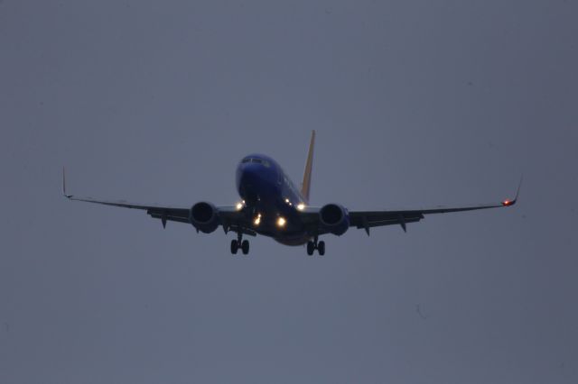 Boeing 737-700 (N7827A)