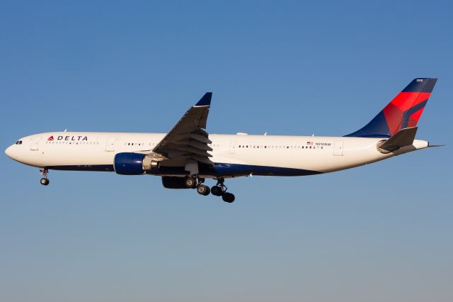 Airbus A330-300 (N810NW)