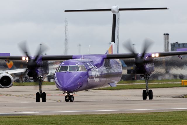 de Havilland Dash 8-400 (G-JEDT) - BEE1033 lining up for the flight back to Aberdeen
