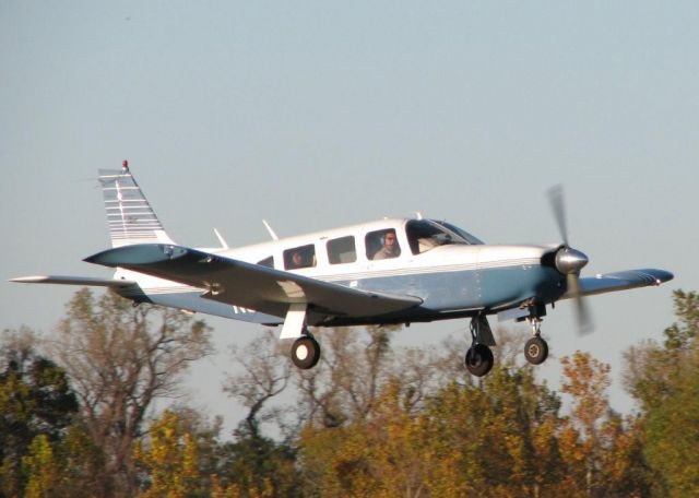 Piper Saratoga (N38575) - Landing on 14 at Downtown Shreveport.