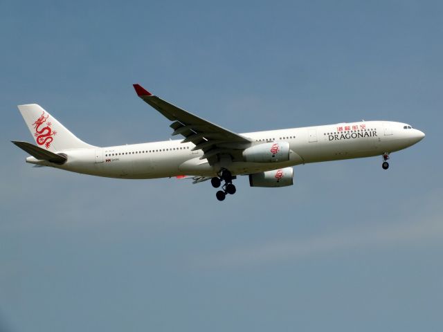 Airbus A330-300 (B-HLE)