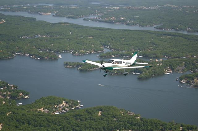 Piper Cherokee (N6819J) - Lake of the Ozarks