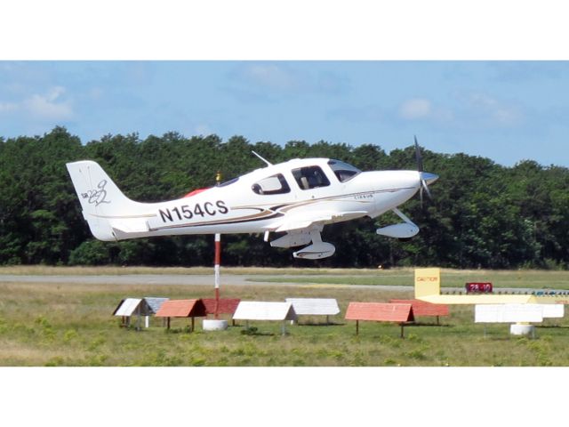 Cirrus SR-22 (N154CS) - Nice aircraft!