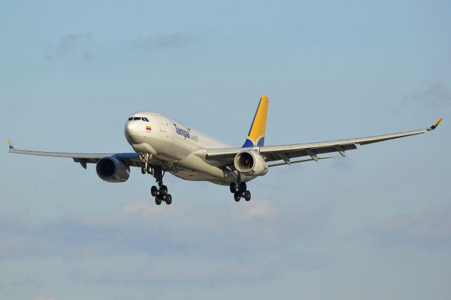 Airbus A330-200 (N330QT)