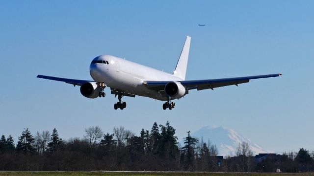 BOEING 767-300 (N2009P) - BOE731 on short final to Rwy 34L to complete a test flight on 2.25.22. (B767-300F / ln 1258 / cn 67023). The aircraft is for China Central Longhao Airlines (LHA).