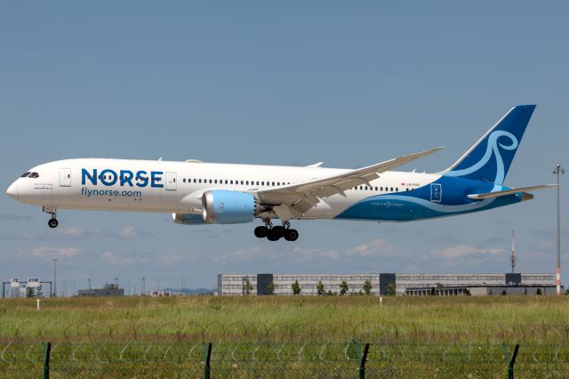 Boeing 787-8 (LN-FNA)