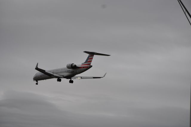 Canadair Regional Jet CRJ-200 (N517AE)