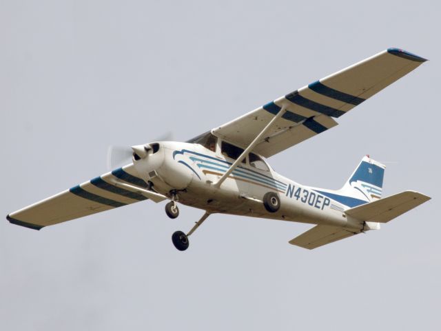 Cessna Cutlass RG (N430EP) - Take off runway 26 at Danbury CT.