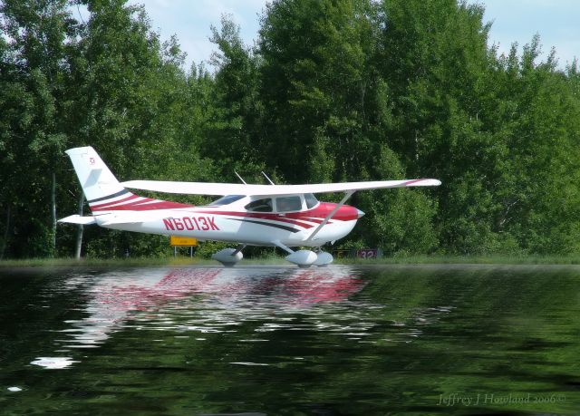 Cessna Skylane — - Photo by Jeffrey J Howland