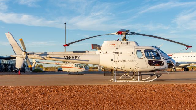 Eurocopter AS-350 AStar (VH-HFY)