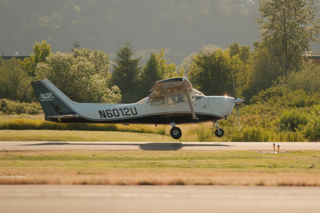 Cessna Skyhawk (N6012U)